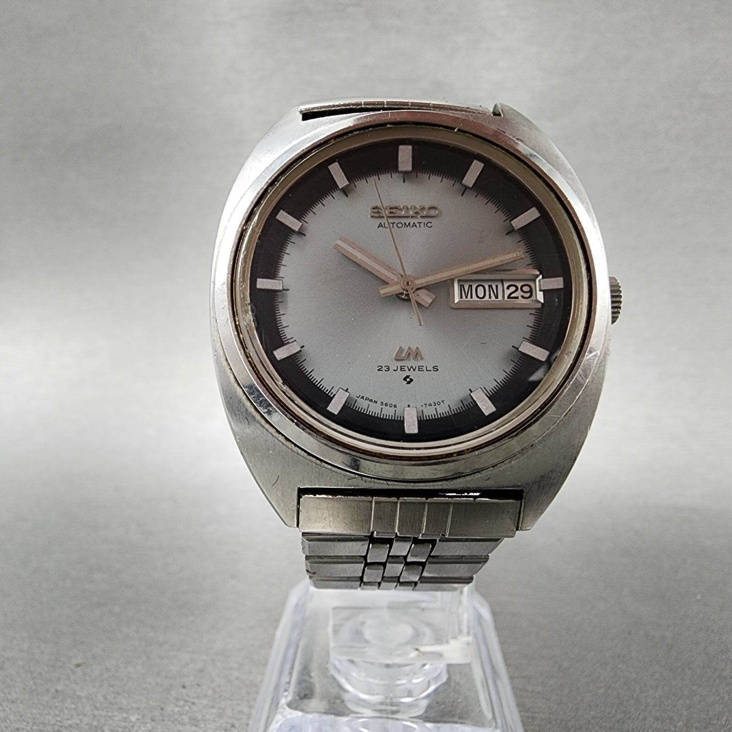 Seiko Lordmatic Watch Men 36mm Gray Dial Steel Daydate Cushion 5606-7140 Runs