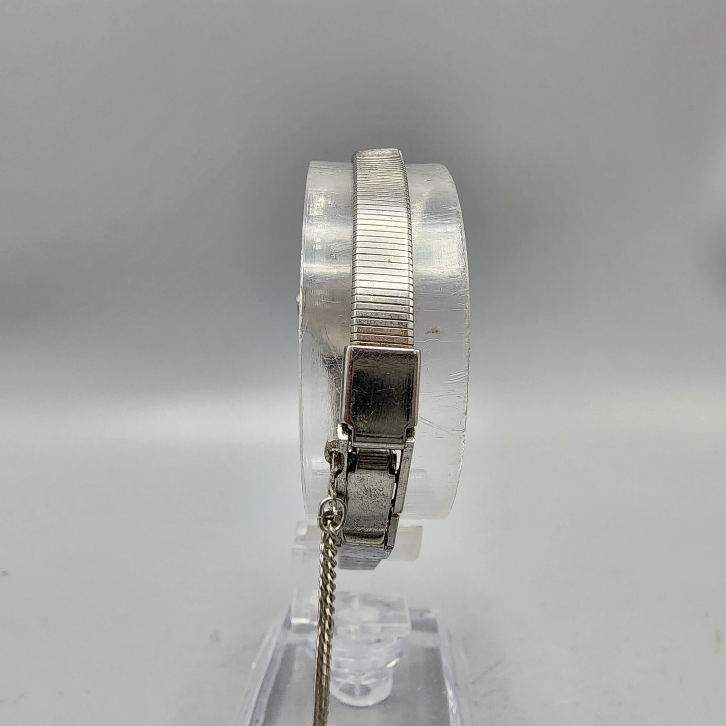 VTG Citizen CQ Watch Women 20mm Silver Dial Silver Tone 4-830385 New Battery