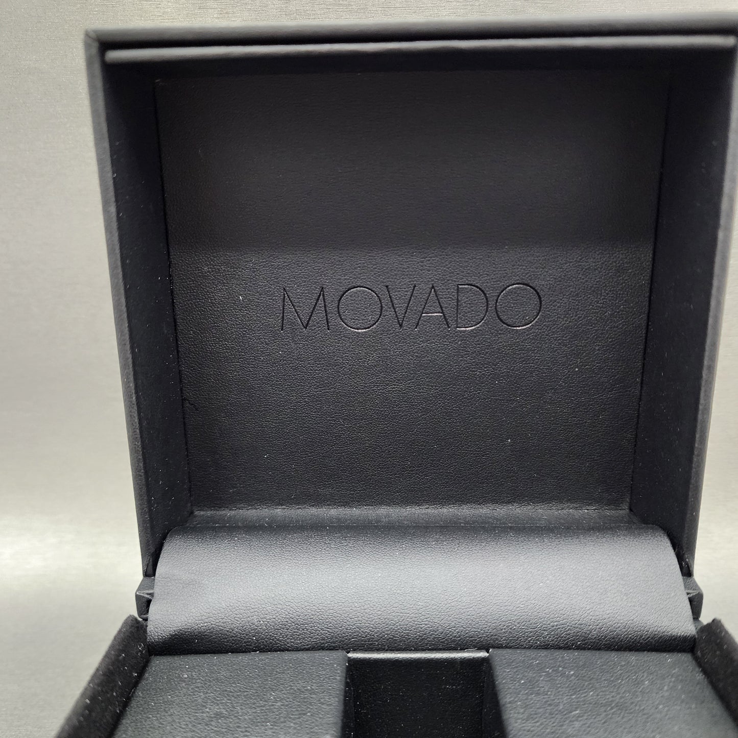 Movado Vizo Automatic Watch Men 44mm Carbon Fiber Dial Steel Date Round 0607543