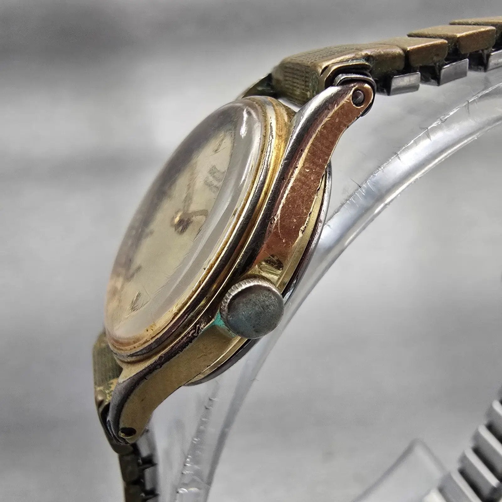 Seiko Watch Women 22mm Champagne Dial Gold Tone Round 5420-0049 New Battery VTG2