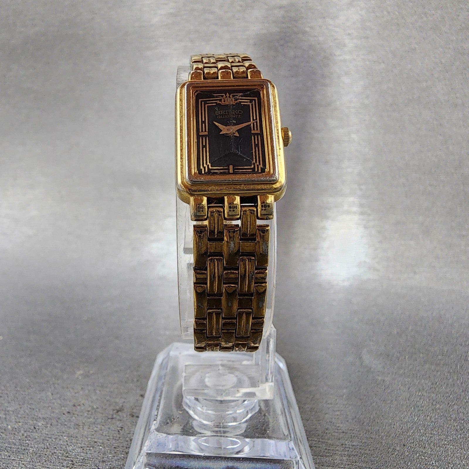 Seiko Tank Watch Women 16mm Black Dial Gold Tone Rectangle 1n005f50 New Battery5