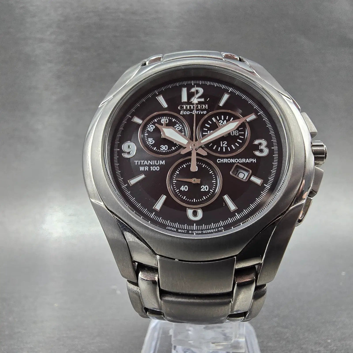 Citizen Eco-Drive Chronograph Watch Men 43mm Black Dial Titanium Date Round Runs5