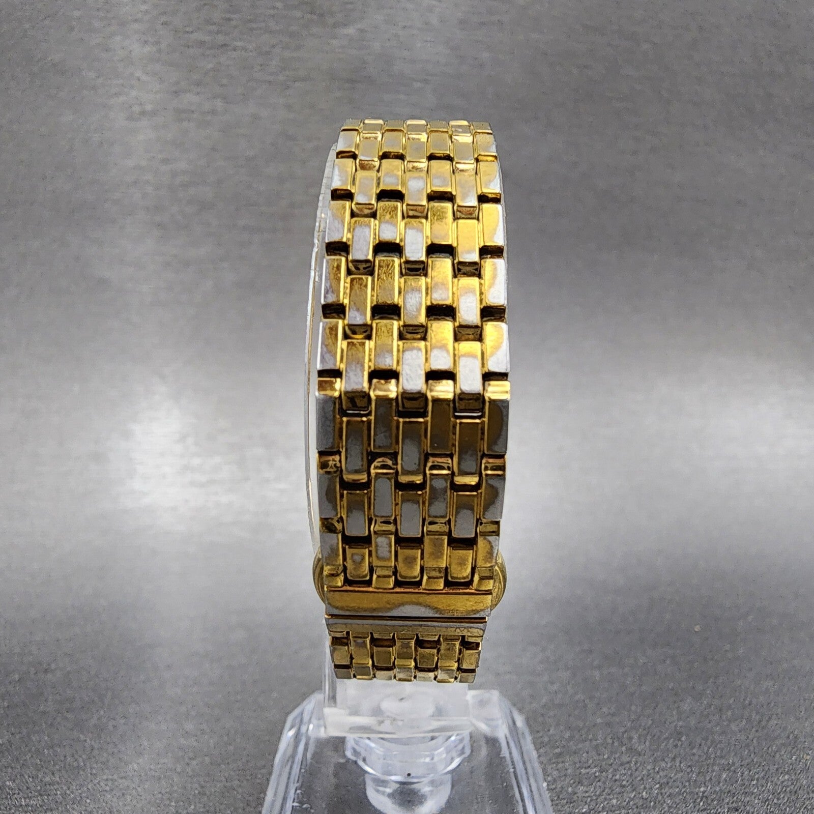 Wittnauer Ovation Tank Watch Women 19mm White Dial Gold Tone Rectangle New Batt7