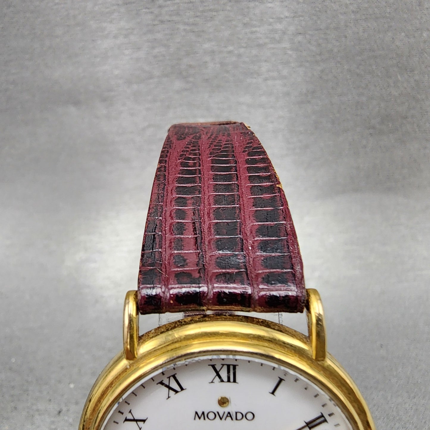 Movado Watch Men 34mm White Dial Gold Tone Date Round 87A40887 New Battery5