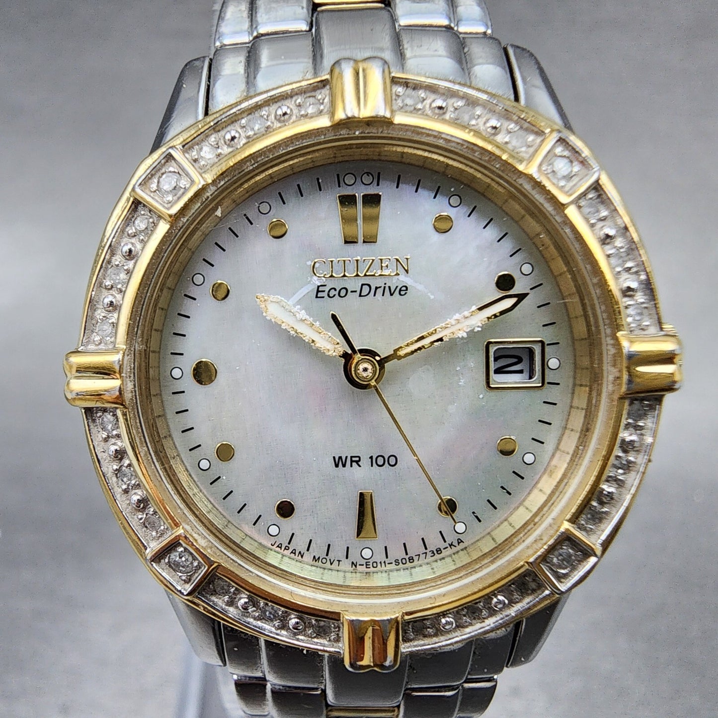 Citizen EcoDrive Watch Women MOP Dial Two Tone Date Round Date Round Runs3