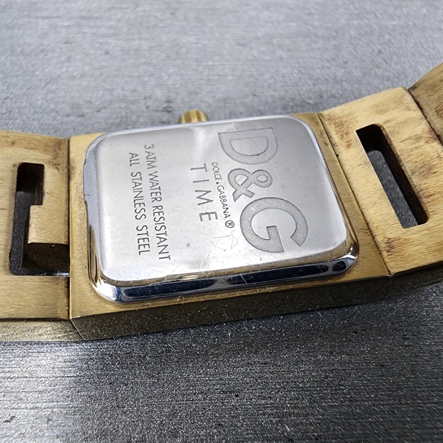 Dolce & Gabbana Tank Watch Women 17mm Silver Dial Gold Tone Rectangle New Batt9