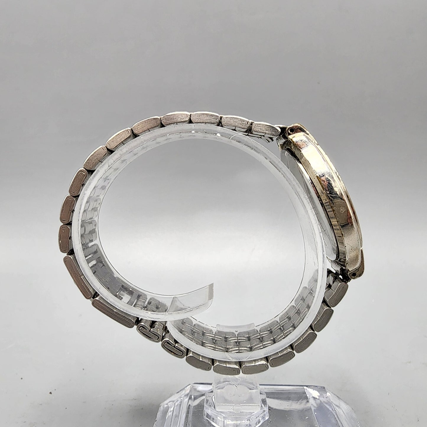 VTG Seiko Watch Women 32mm Gray Dial Silver Tone Round V701-2B50 New Battery