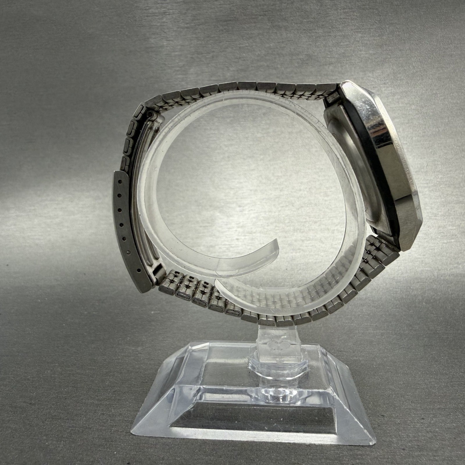 Casio 155-B815 Watch Men 34mm Digital Silver Tone Octagon Daydate New Battery7