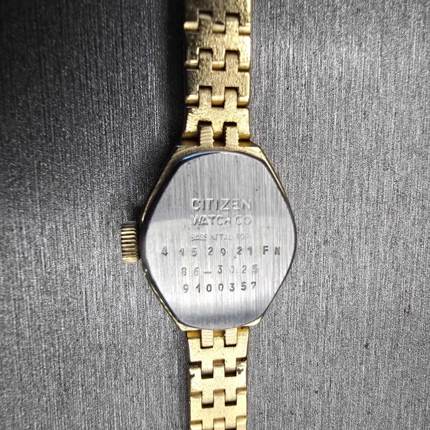 Citizen Watch Women 18mm Gold Dial Gold Tone Oval 4-152921 Manual Wind Works VTG10