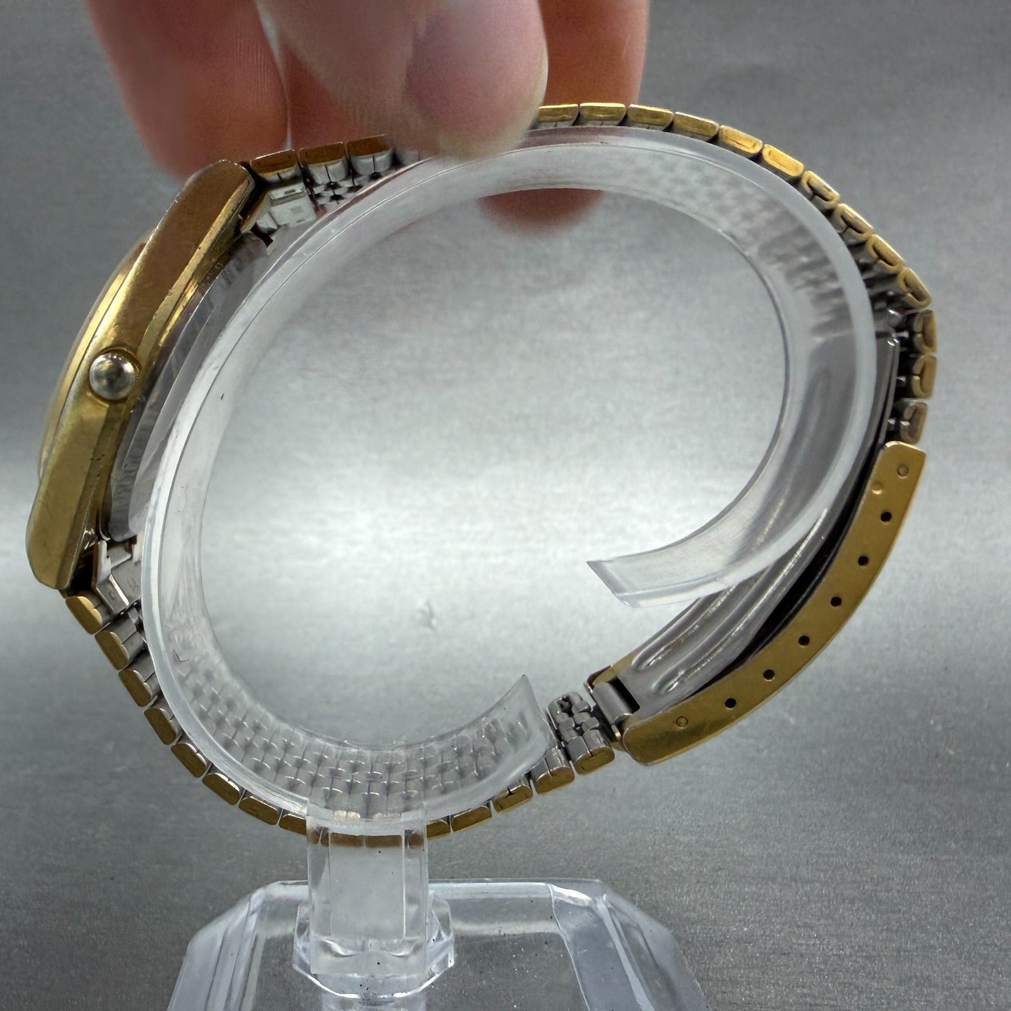 Seiko SQ Watch Men 33mm Silver Dial Gold Tone Date Round 8222-8019 New Battery6