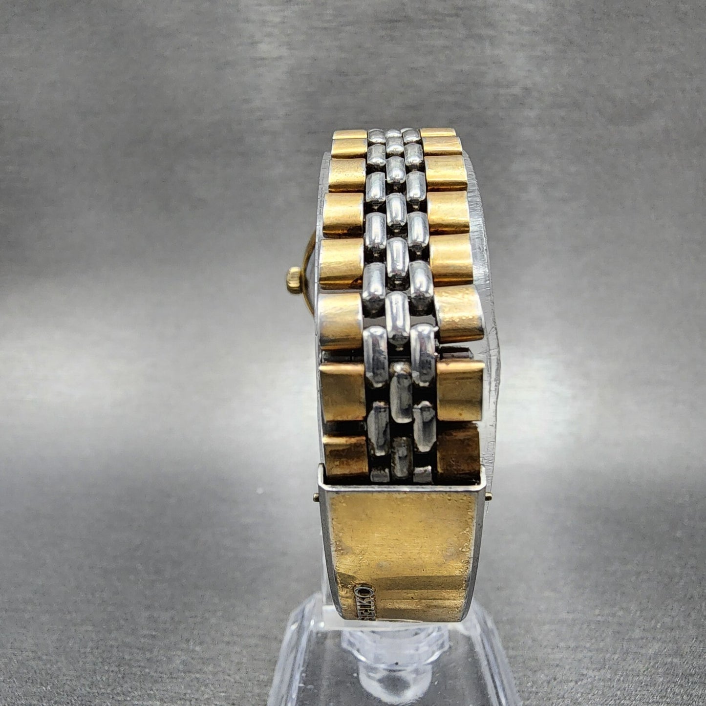 VTG Seiko Watch Women 26mm Silver Dial Gold Tone Date Manual Wind 21180230 Runs7