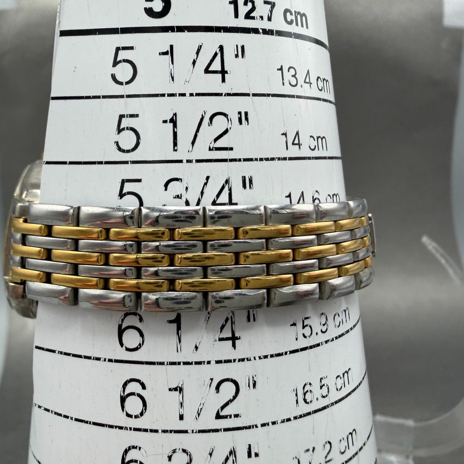 Seiko Watch Women 24mm Silver Dial Two Tone Round V701-2C10 New Battery10