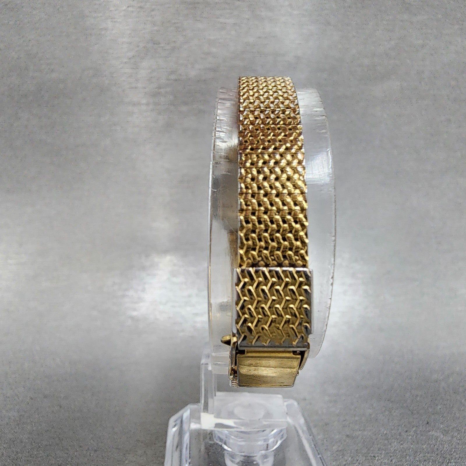 Seiko Watch Women 19mm Champagne Dial Gold Tone Rectangle 54215060 New Batt7
