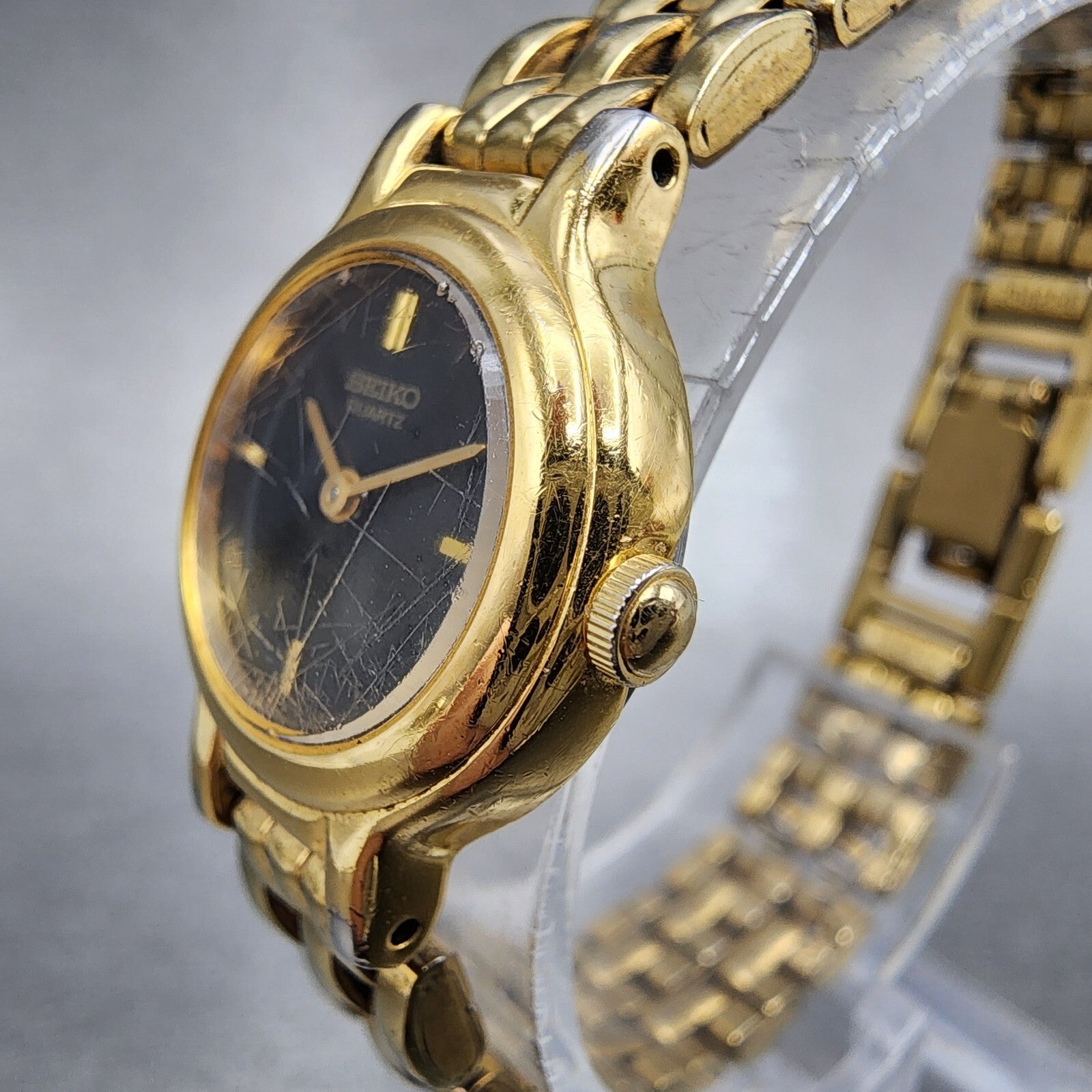 Seiko Watch Women 19mm Black Dial Gold Tone Round 1N000C49 New Battery2