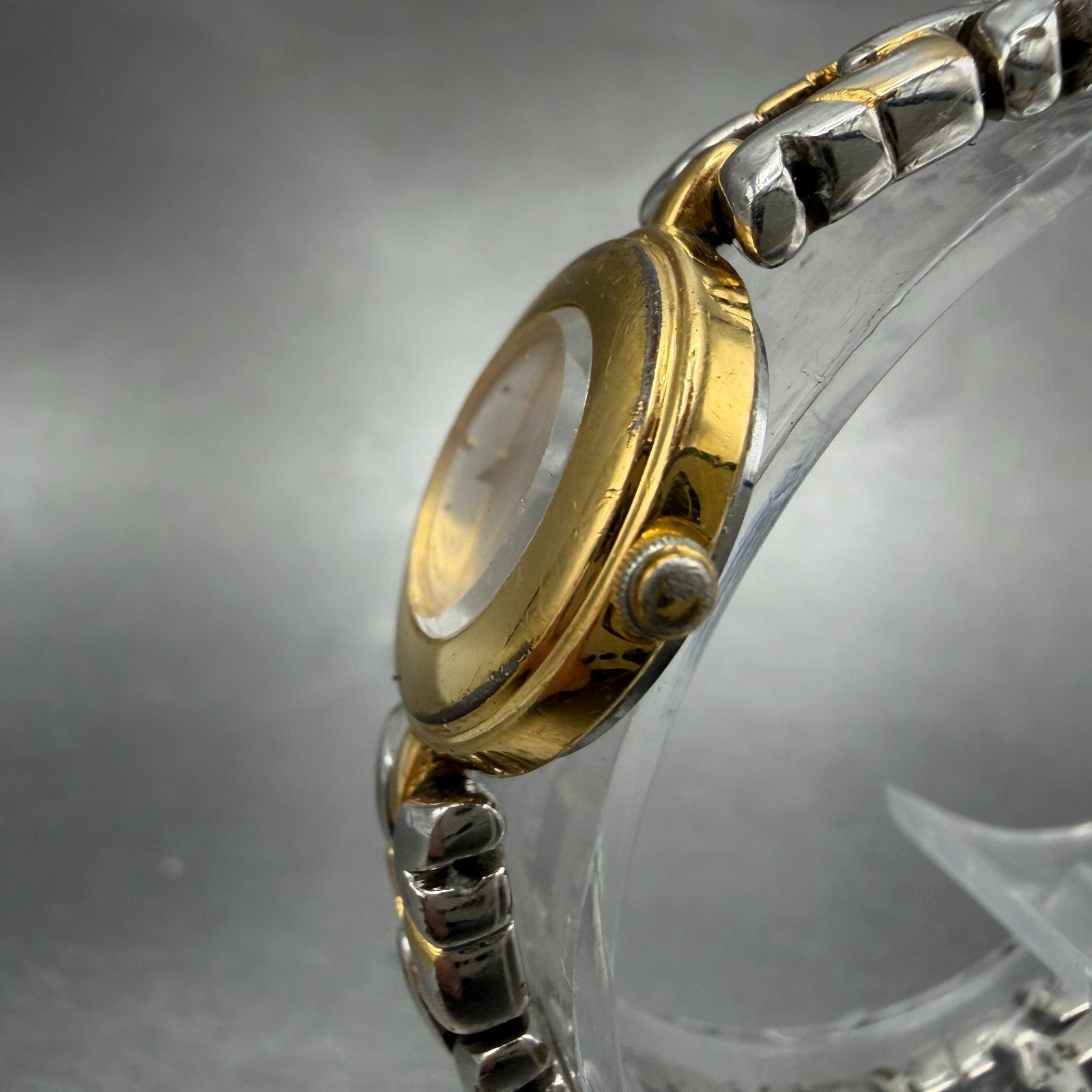 Seiko Watch Women 20mm Silver Dial Gold Tone Round 1N00-1C70 New Battery Vintage2