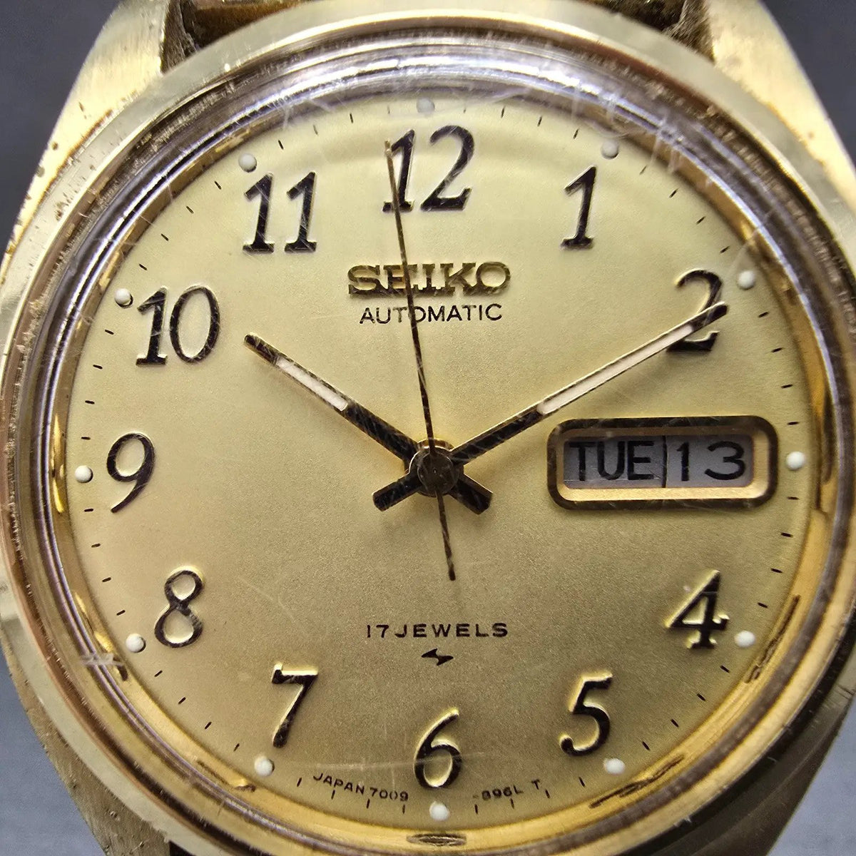 Seiko 5 Automatic Watch Men 37mm Champagne Dial Gold Tone Daydate 7009-3219 Runs1