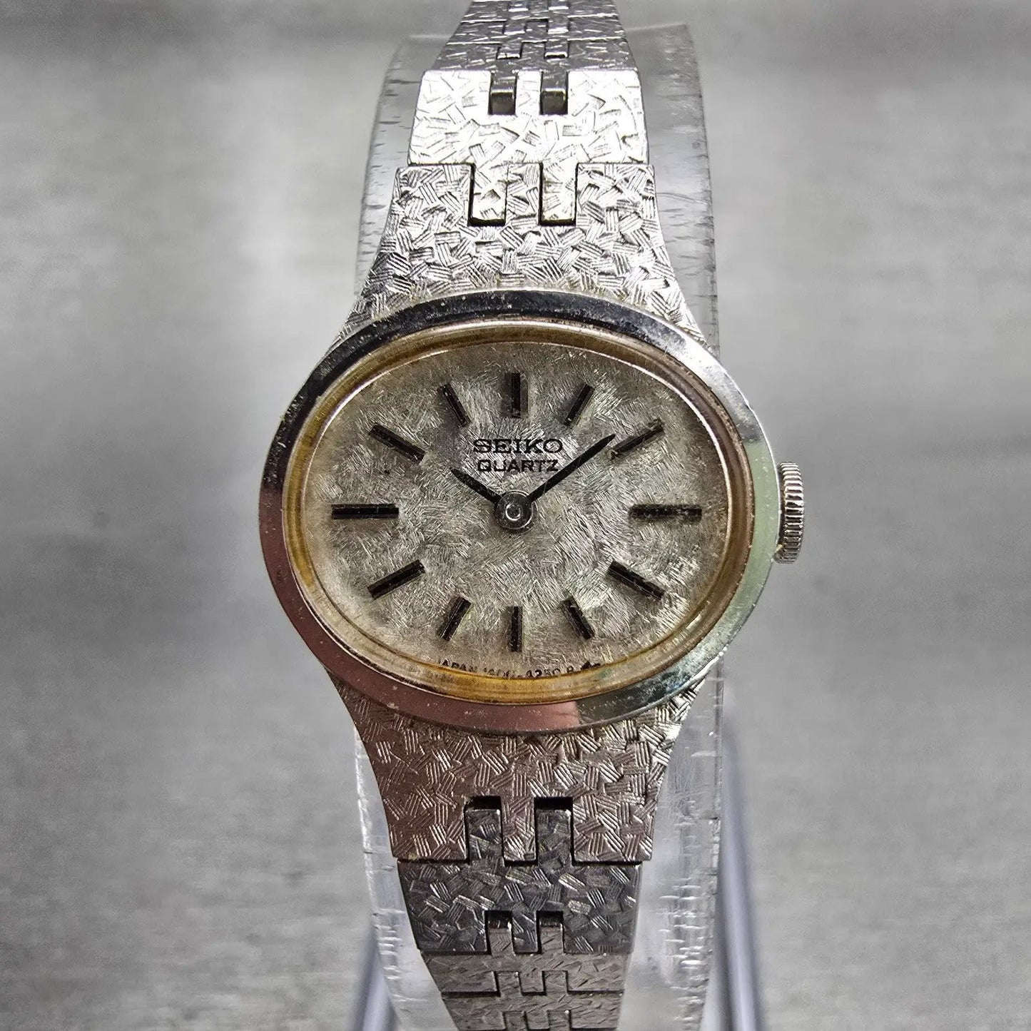 Seiko Watch Women 18mm Silver Dial Silver Tone Oval 1400-7389 Manual Wind Works0