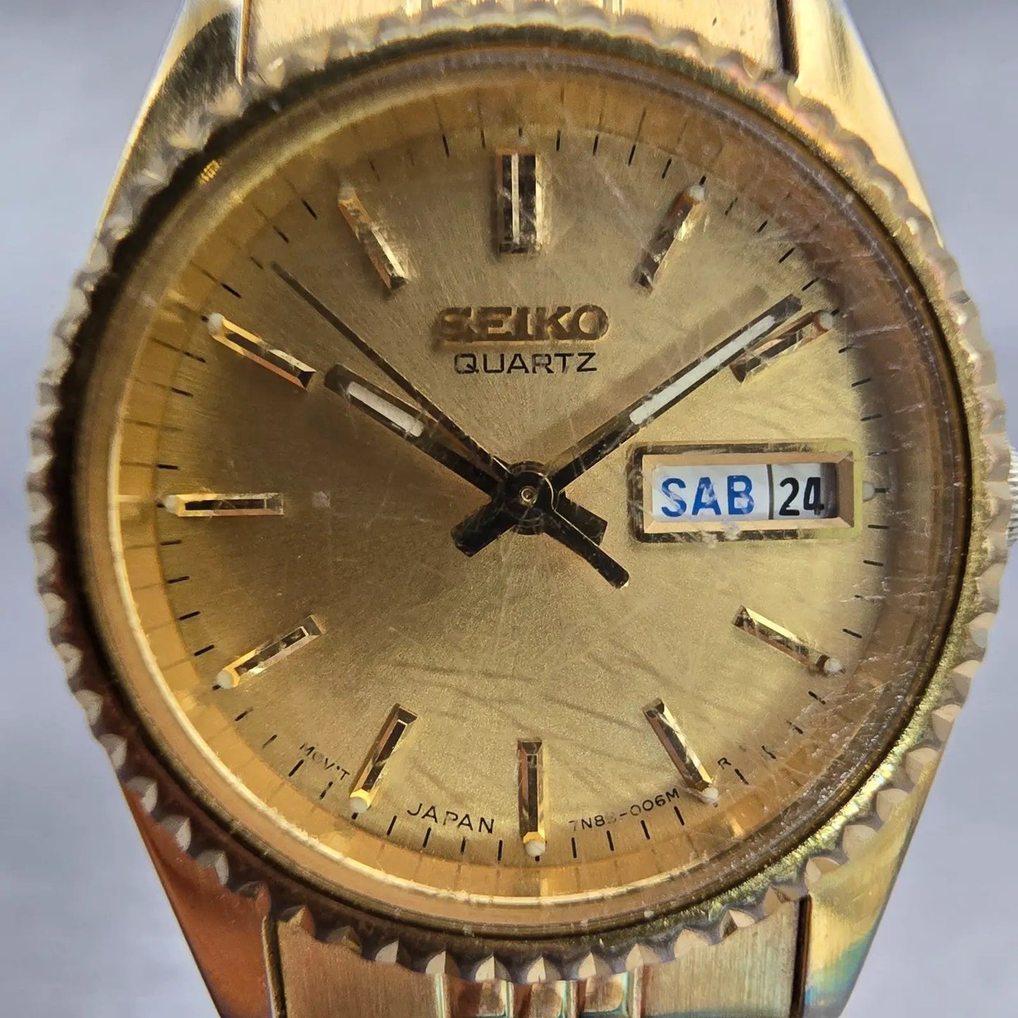 Seiko Watch Women 24mm Gold Dial Gold Tone Daydate Round 7N83-0041 New Battery1