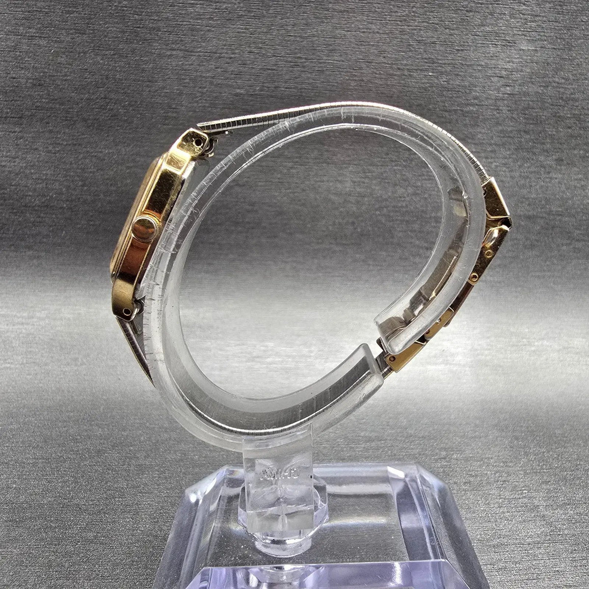 Citizen Watch Women 17mm Champagne Dial Gold Tone Oval 3220-949412 New Battery6