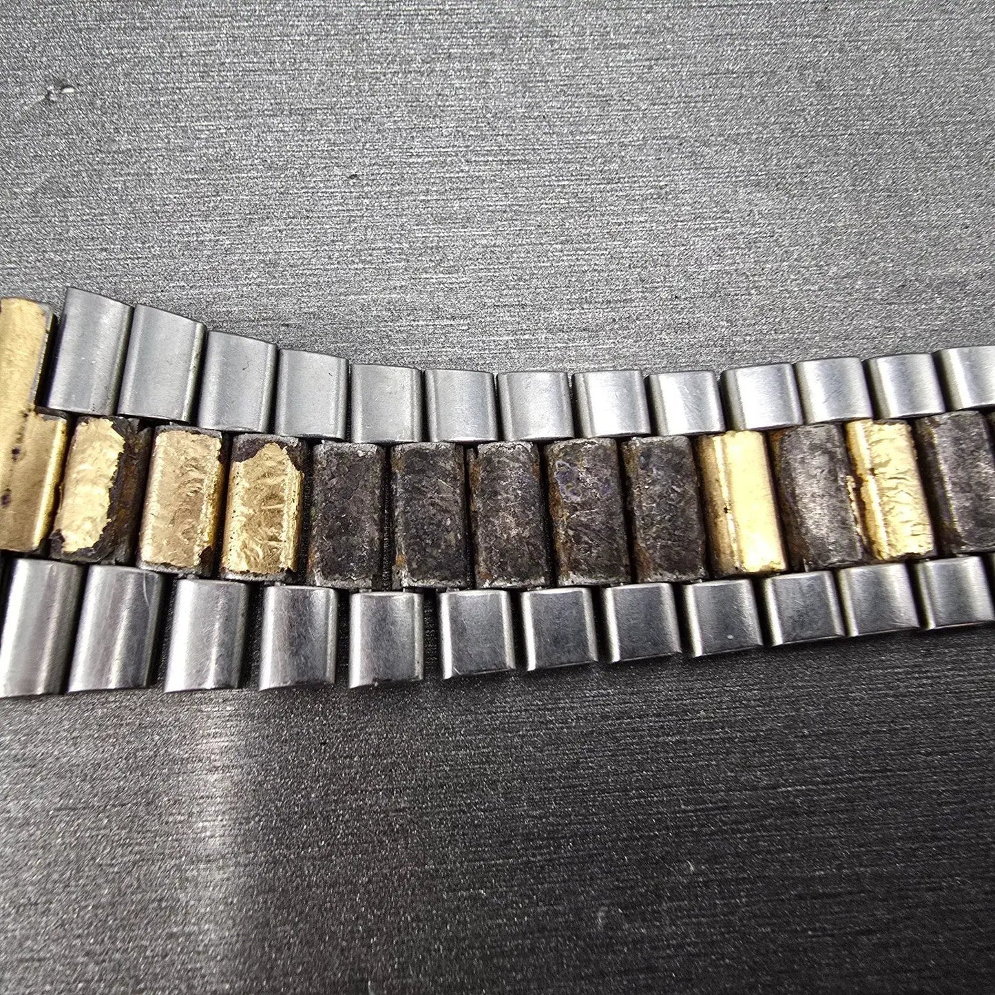Seiko SQ Bracelet 20mm Stainless Steel Two Tone Tri Folding Clasp Vintage Z27813