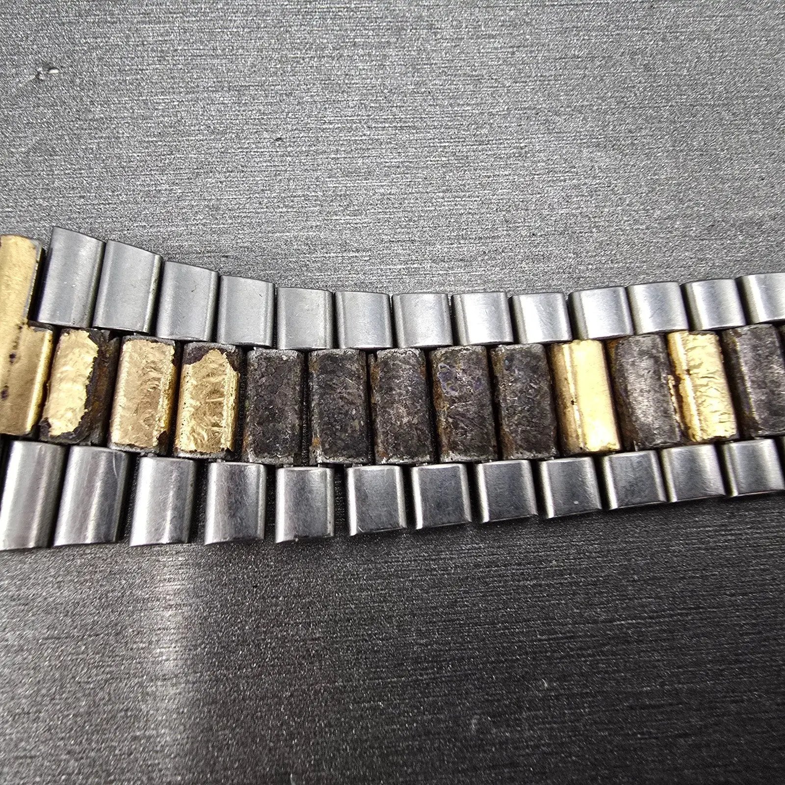 Seiko SQ Bracelet 20mm Stainless Steel Two Tone Tri Folding Clasp Vintage Z27813