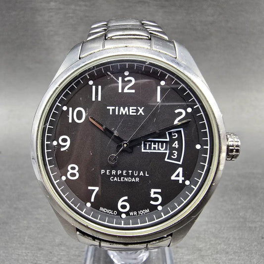 Timex Perpetual Calendar Watch Men 40mm Black Dial Silver Tone Daydate New Batt0