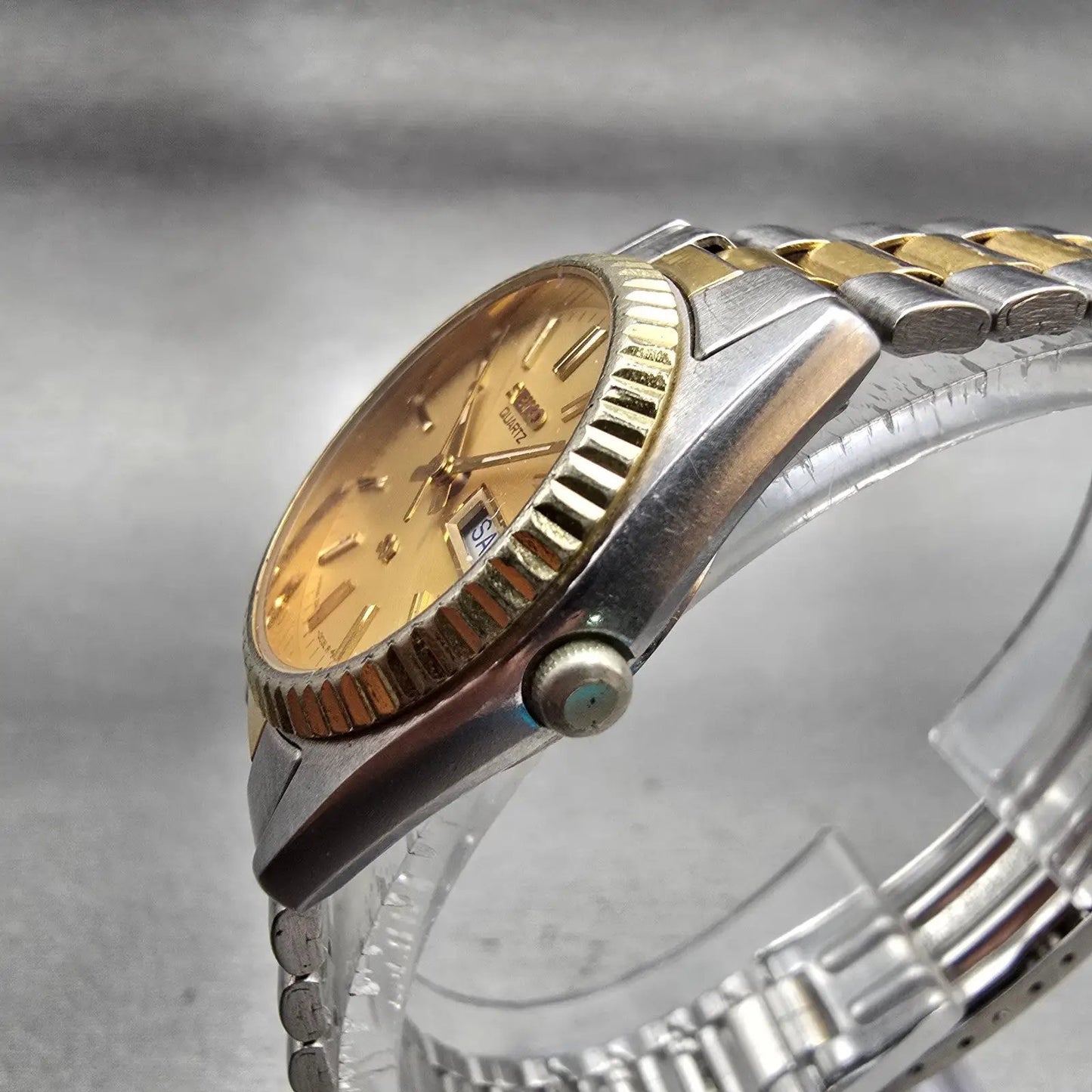 Seiko SQ Watch Women 24mm Gold Dial Two Tone Daydate 2A23-0030 New Battery VTG2