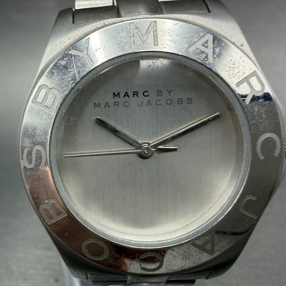 Marc Jacobs Blade Watch Women 36mm Silver Dial Stainless Steel Round New Battery1