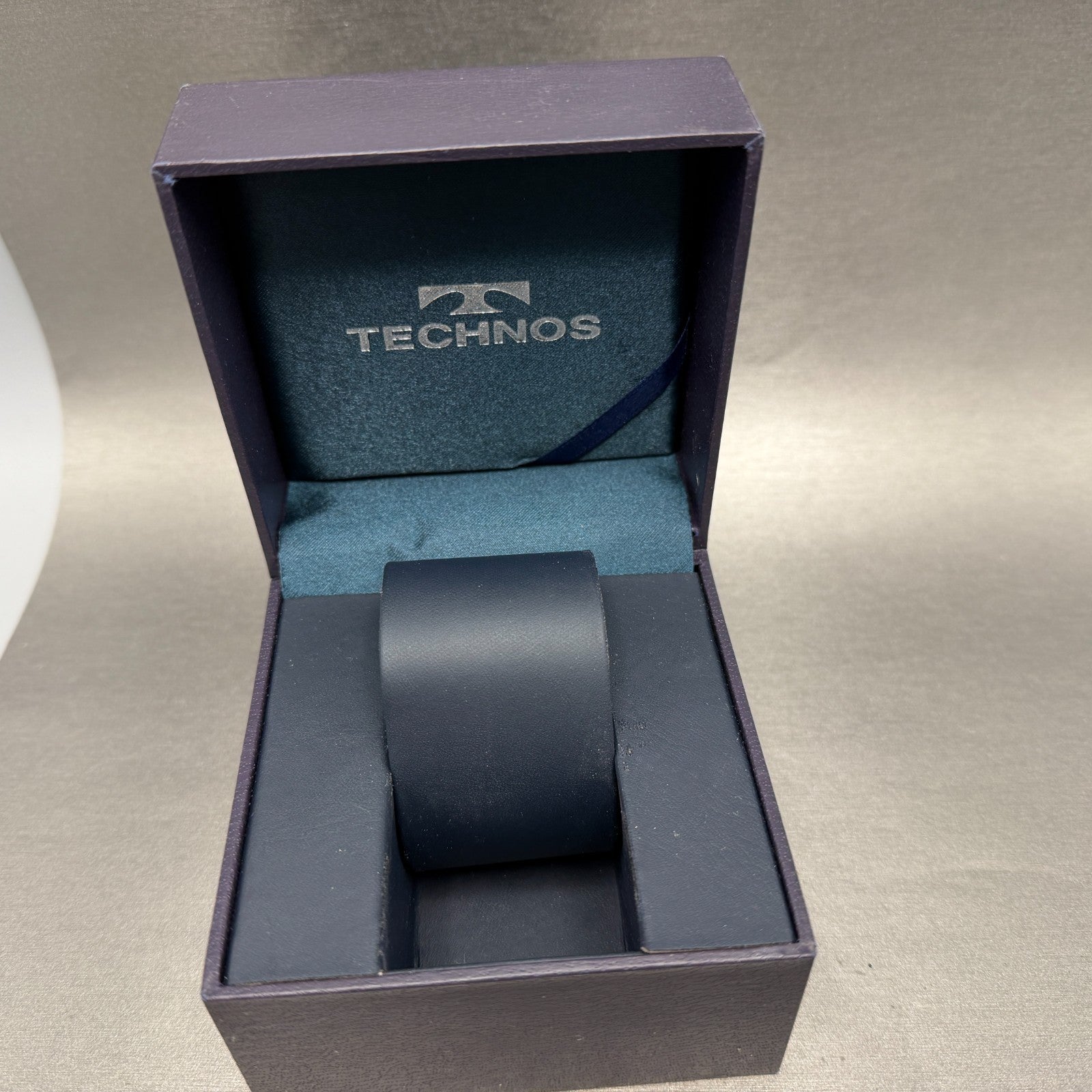 Technos Watch Men 37mm Silver Dial Titanium Round T-1079 New Battery W/box12