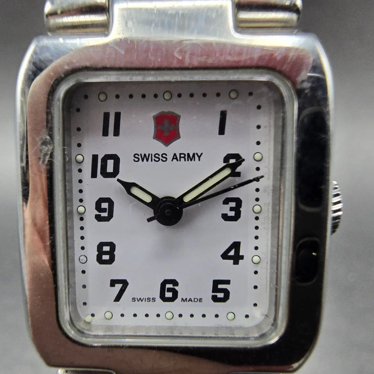 Swiss Army Alliance Tank Watch Women 22mm White Dial Two Tone New Battery1