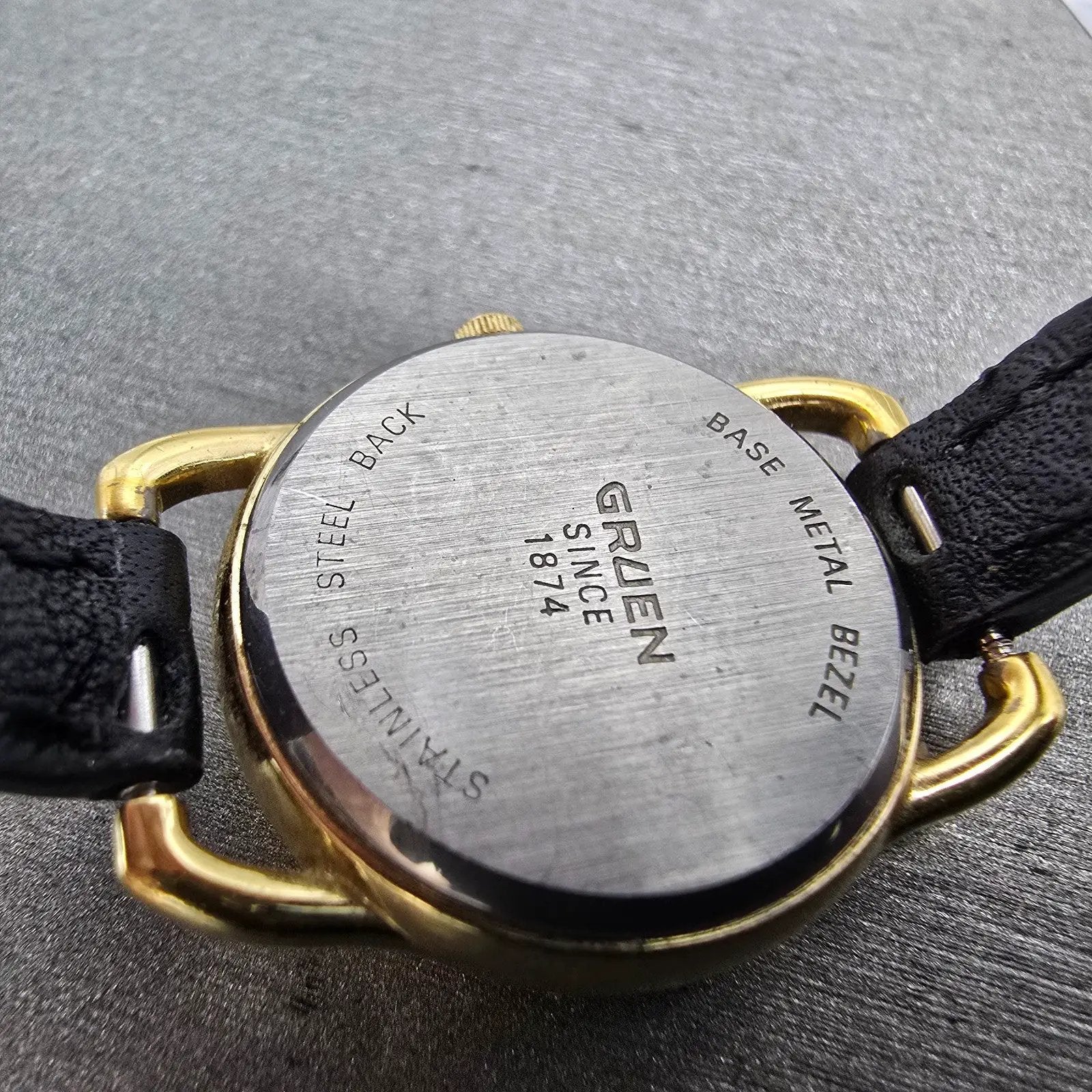 Gruen Watch Women 23mm White Dial Gold Tone Small Seconds Round New Battery9