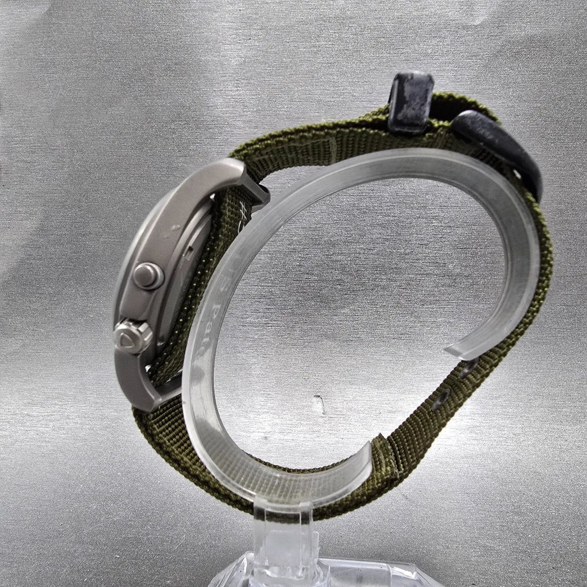 Bertucci A-2TE watch Men 40mm Green Dial Titanium Date Round New battery6