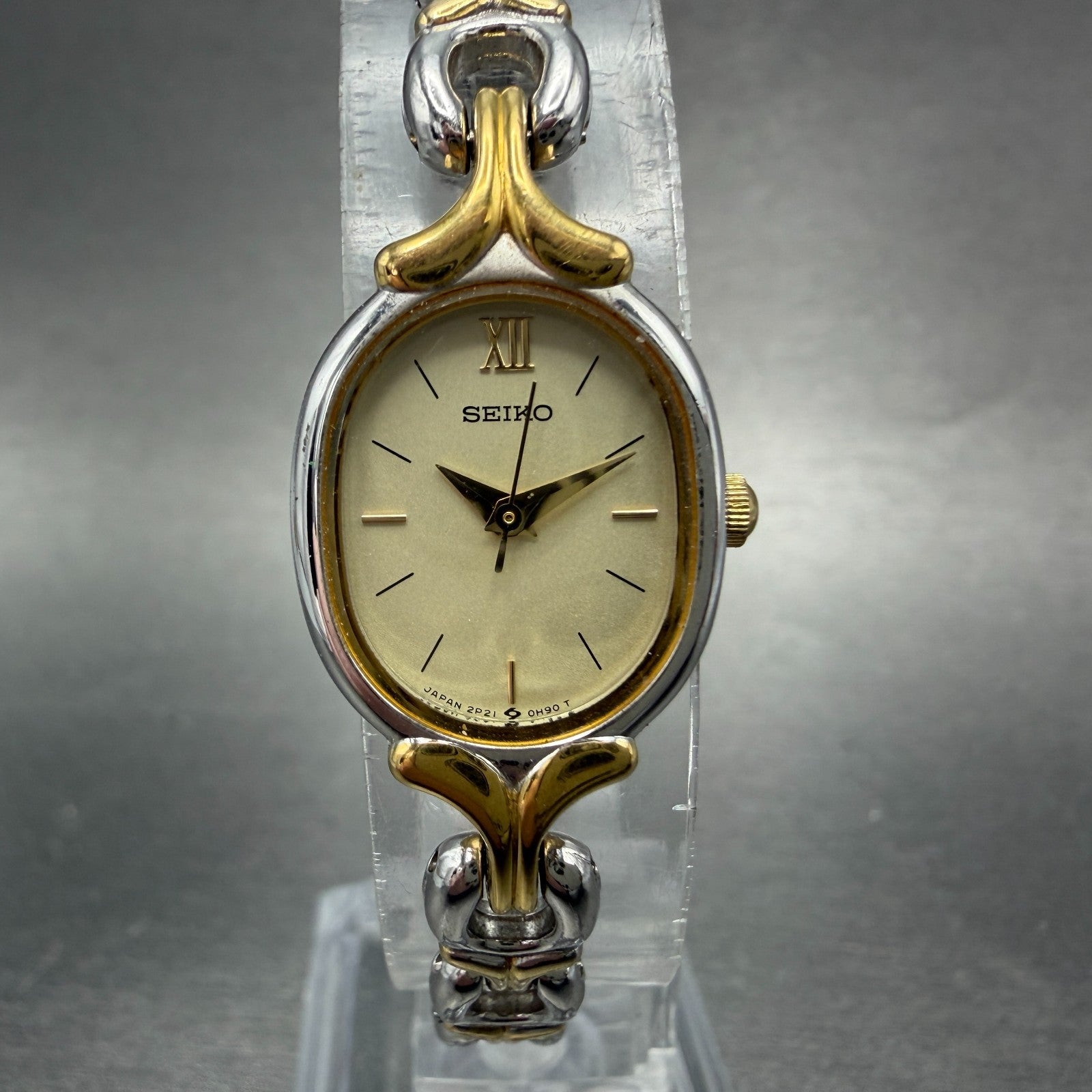 Seiko Watch Women 17mm Champagne Dial Two Tone Oval 2P21-5D00 New Battery0