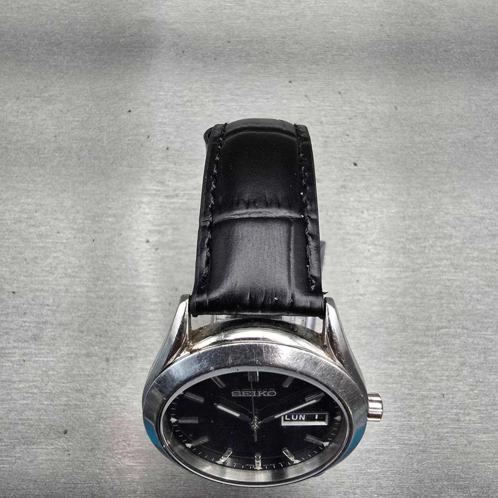 Seiko Watch Men 37mm Black Dial Silver Tone Daydate Round 7N43-9070 New Battery4