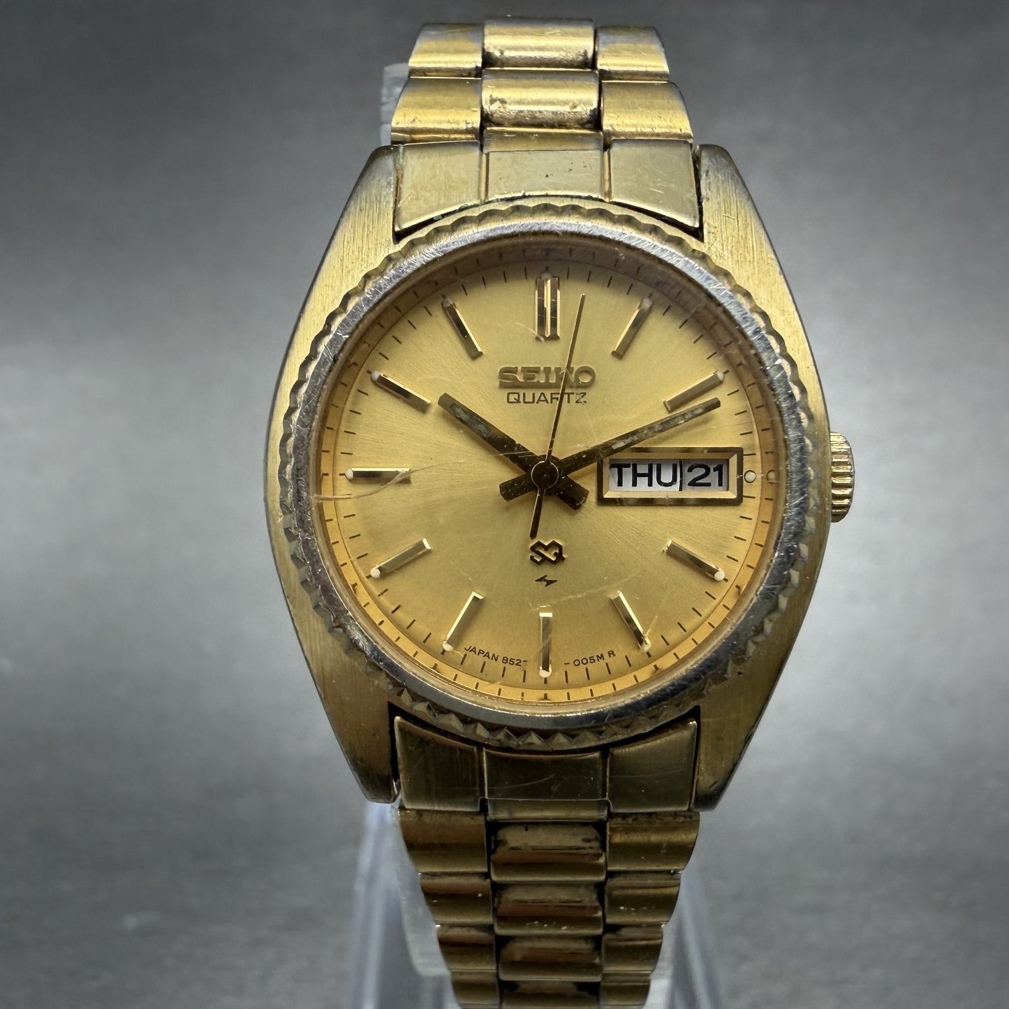 Seiko SQ Watch Women 24mm Champagne Dial Gold Tone Daydate 8523-0050 New Battery0