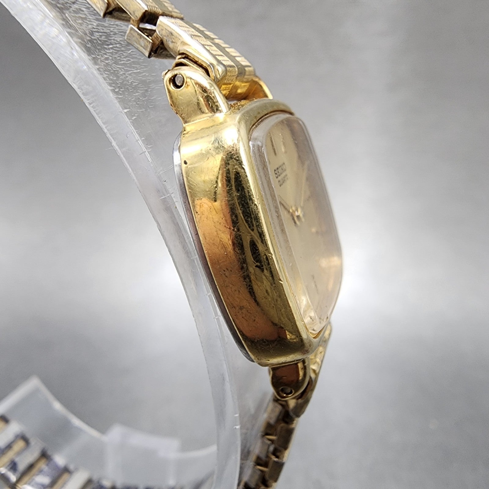 Seiko Watch Women 19mm Champagne Dial Gold Tone Square 54205020 New Battery3