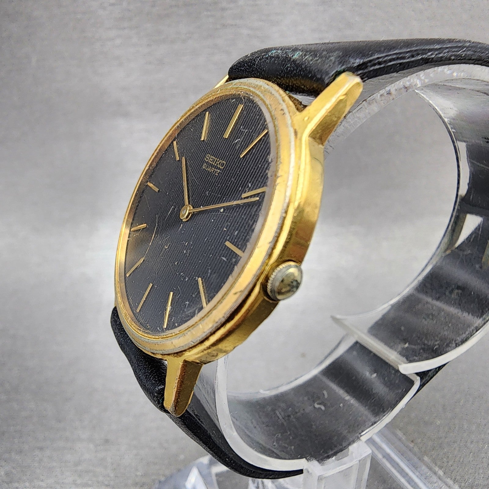Seiko Watch Men 32mm Black Dial Gold Tone Round 26200209 New Battery VTG2