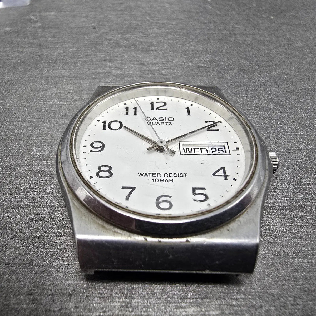 Casio MMW-80 Watch Men 34mm Silver Dial Silver Daydate Round VTG 394 PARTS3