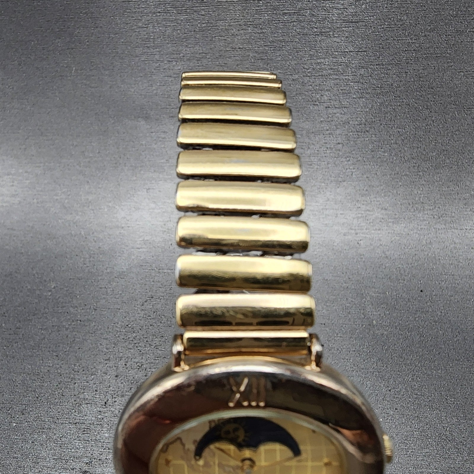 Seiko Alba Moon Phase Watch Women 32mm Champagne Dial Gold Tone V8065000 NewBat4