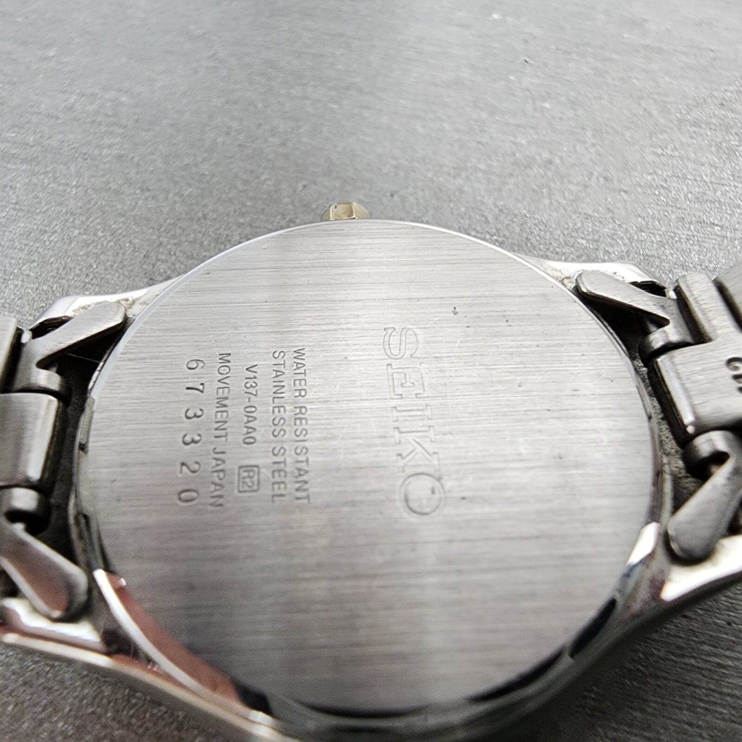 Seiko Solar Watch Women 28mm MOP Dial Two Tone Date Round V1370aa0 Runs9