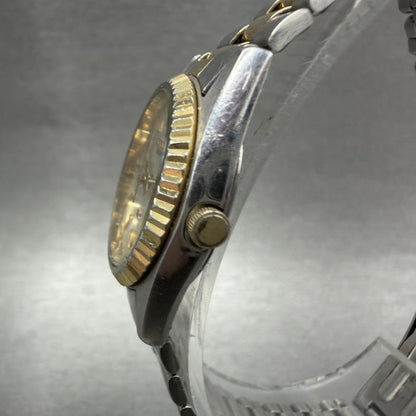 Seiko Watch Women 24mm White Dial Two Tone Daydate Round 3E23-0A69 New Batt MKA2