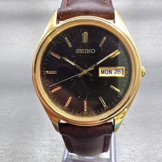 Seiko Watch Men 35mm Black Dial Gold Tone Daydate Round 7N43-8A99 New Battery0