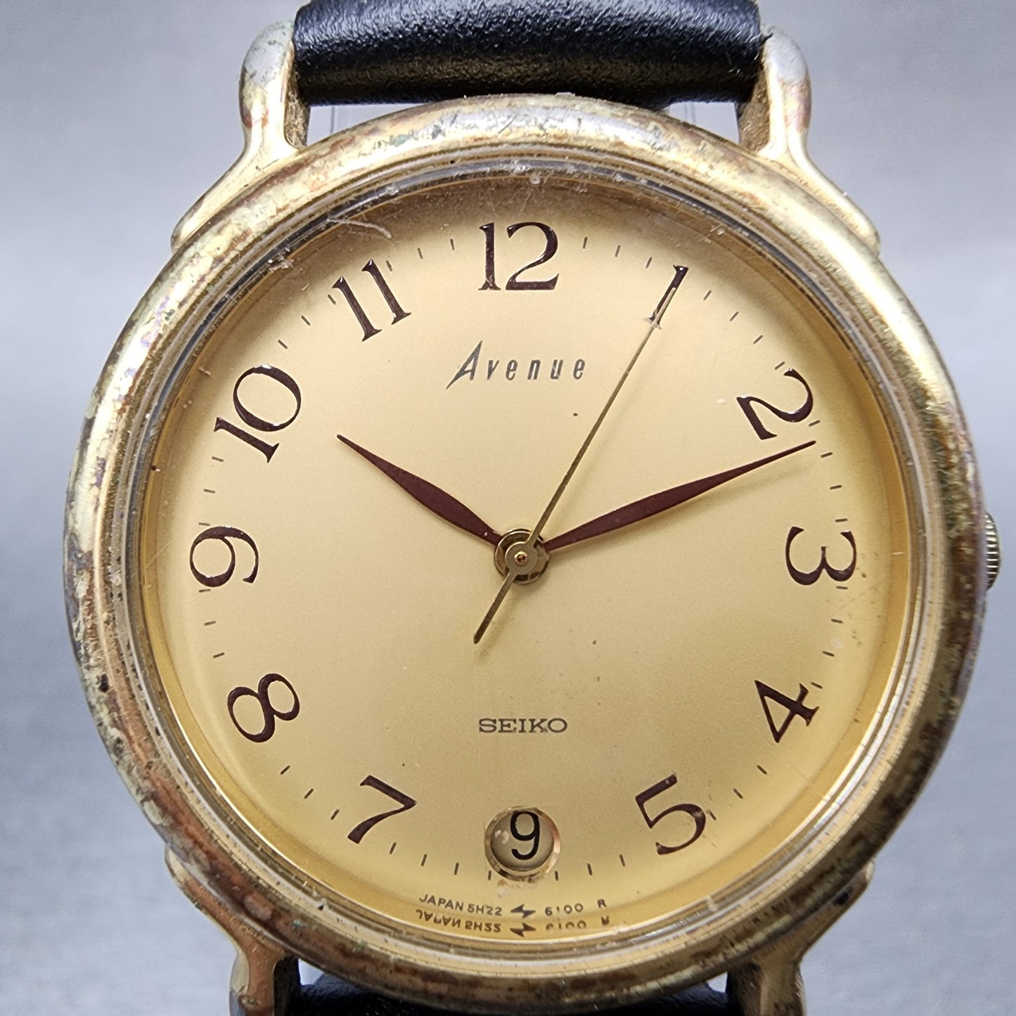 Seiko Avenue Watch Unisex 31mm Gold Dial Gold Tone Date Round 5H226150 New Batt1