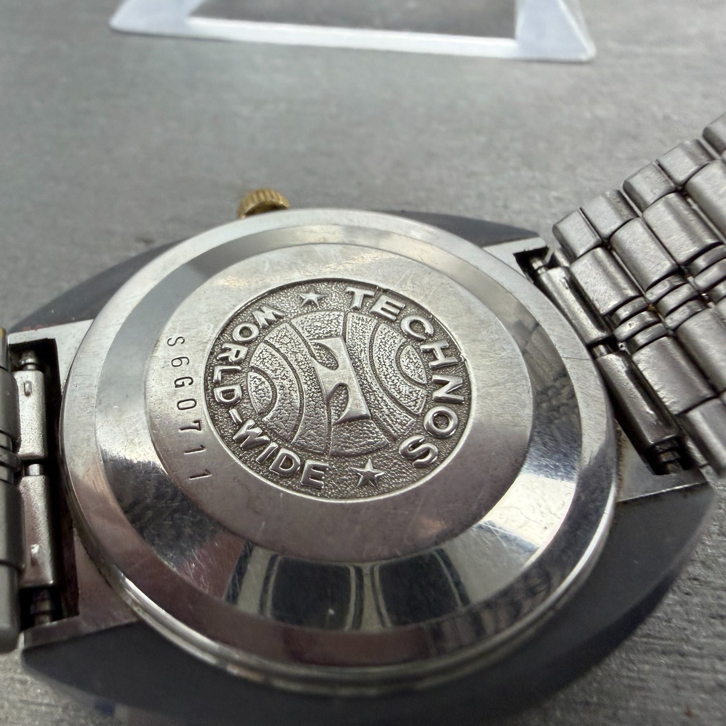 Technos Borazon Watch Men 37mm Black Dial Tungsten Date Round Automatic VTG9