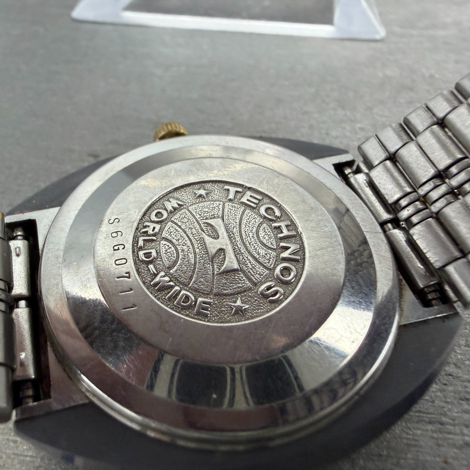 Technos Borazon Watch Men 37mm Black Dial Tungsten Date Round Automatic VTG9
