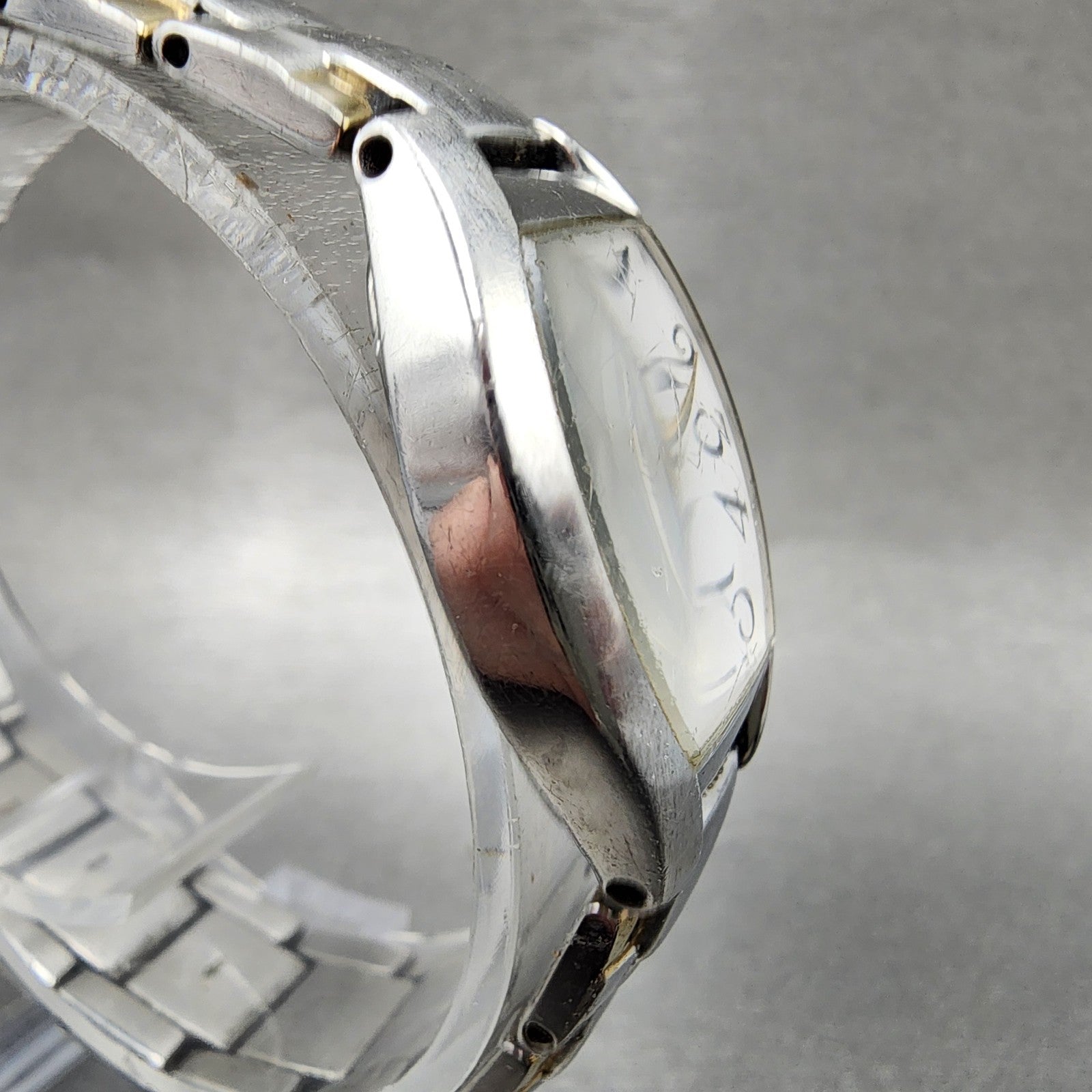 Seiko Watch Women 23mm White Dial Two Tone Tourneau 7N000AG0 New Battery3