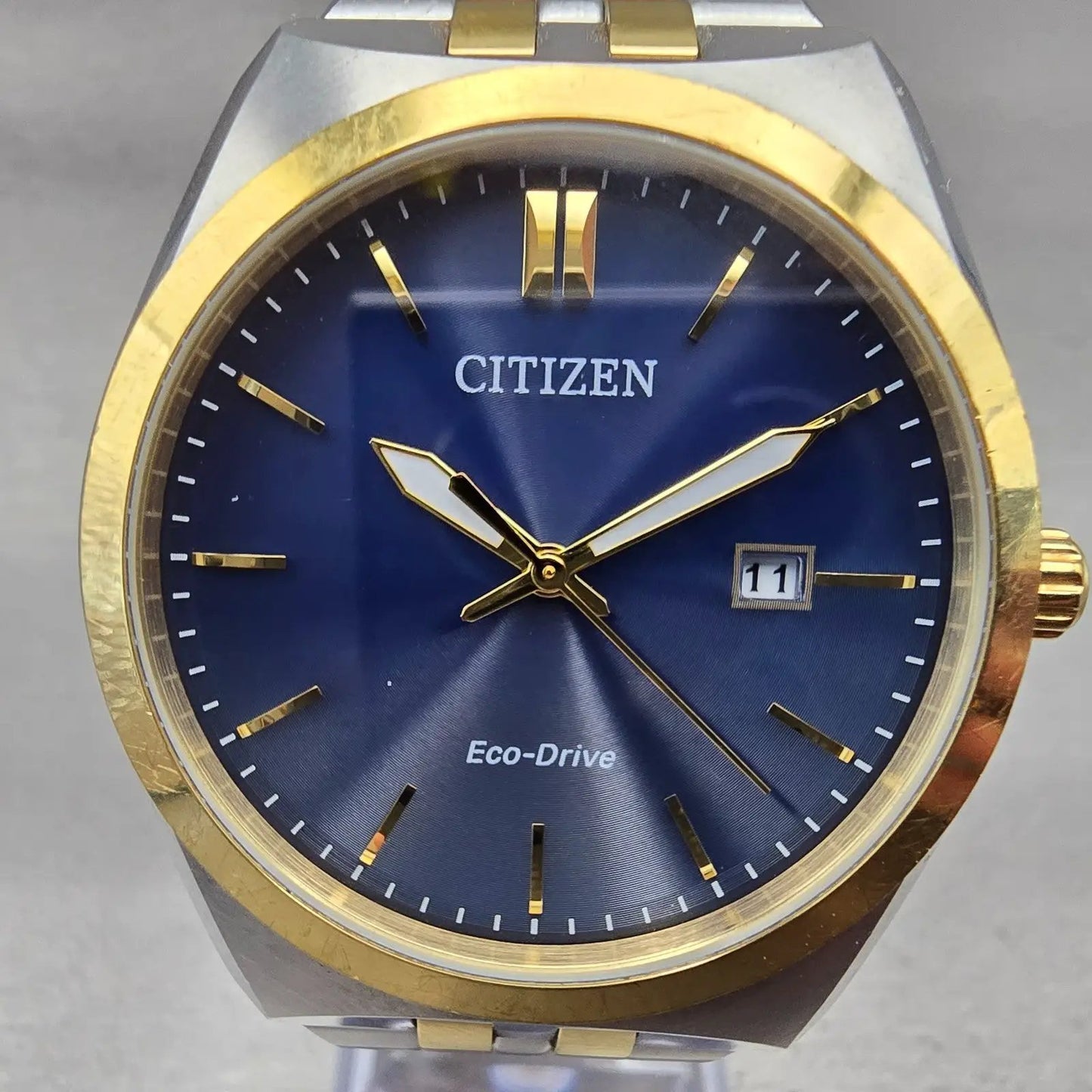 Citizen Eco-Drive Watch Men 40mm Blue Dial Two Tone Date E111-S099633 Works1