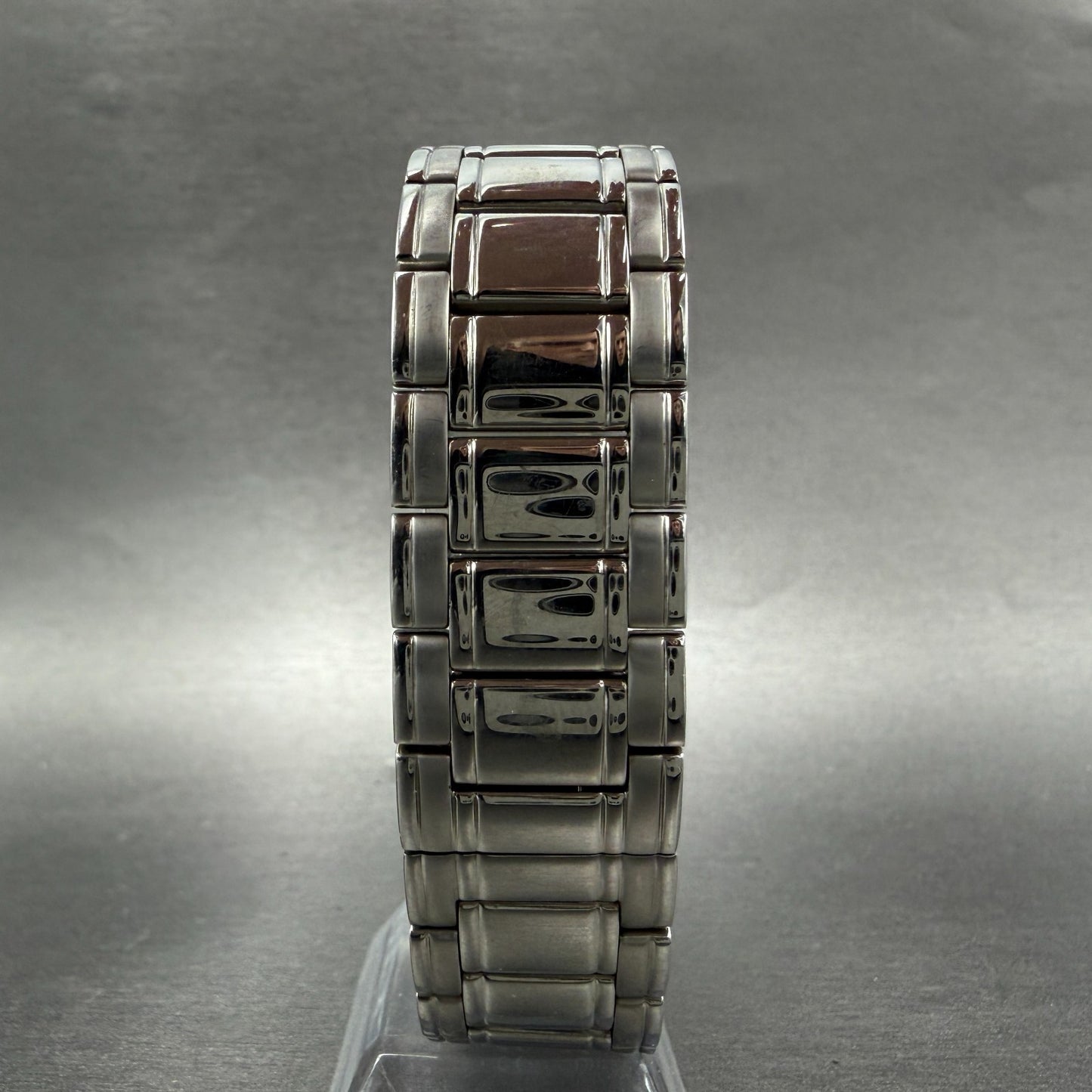 Bulova Tank Watch Men 29mm Silver Dial Silver Tone Date Rectangle 96B108 New Bat7