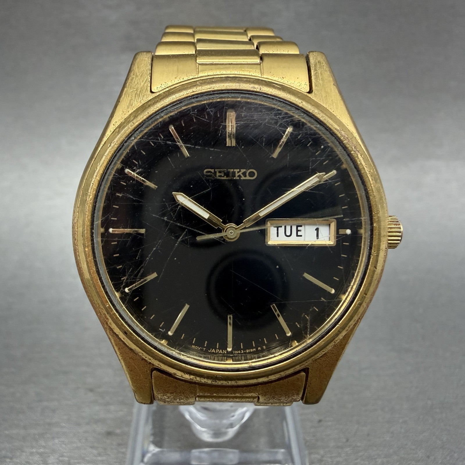 Seiko Watch Men 37mm Black Dial Gold Tone Daydate Round 7N439048 New Battery0