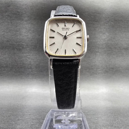 Seiko Watch Women 19mm White Dial Silver Tone Rectangle 1421-5130 New Battery5